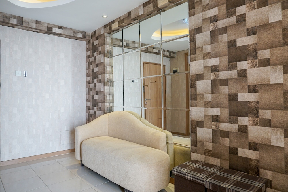Room - Photo 12
