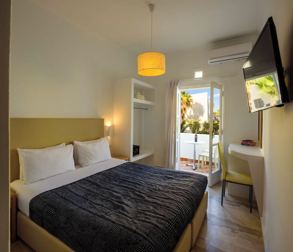 Economy Double Room - Photo 5