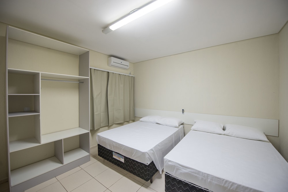 Family Quadruple Room, Multiple Beds photo 3