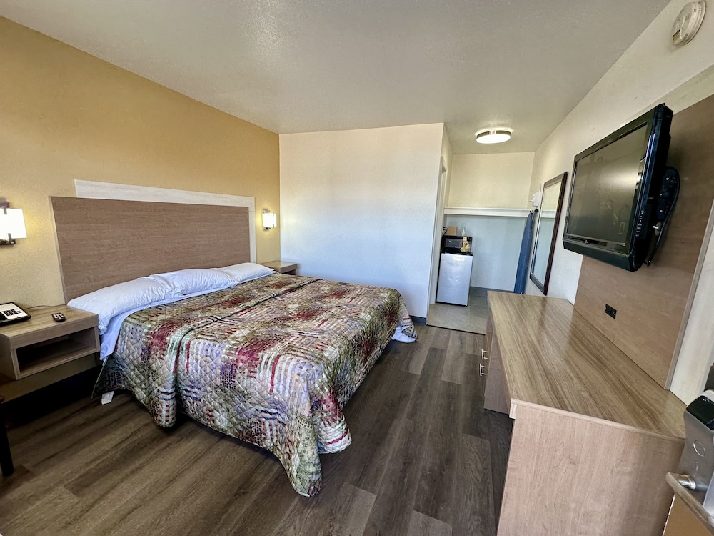 Standard Double Room, 2 Double Beds - Photo 2