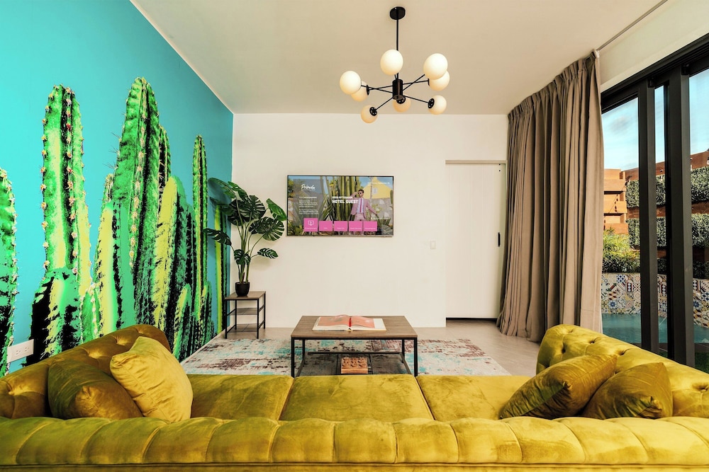 Loft (Adler - künstlerisch mit Pool und Oase)