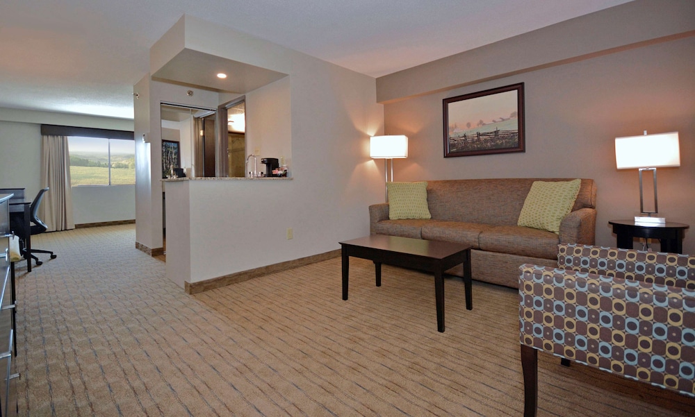 Suite, 1 Queen Bed, Non Smoking - Photo 1