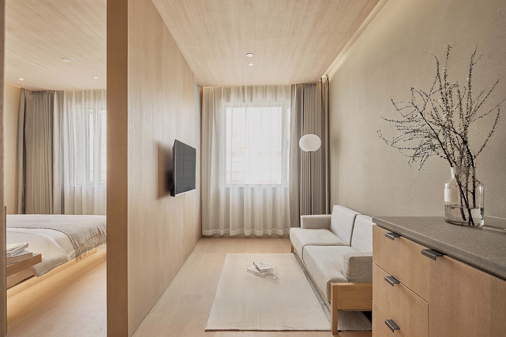 Executive Studio Suite
