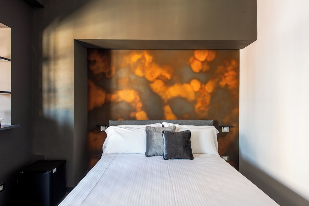 Comfort Townhome, 1 Queen Bed