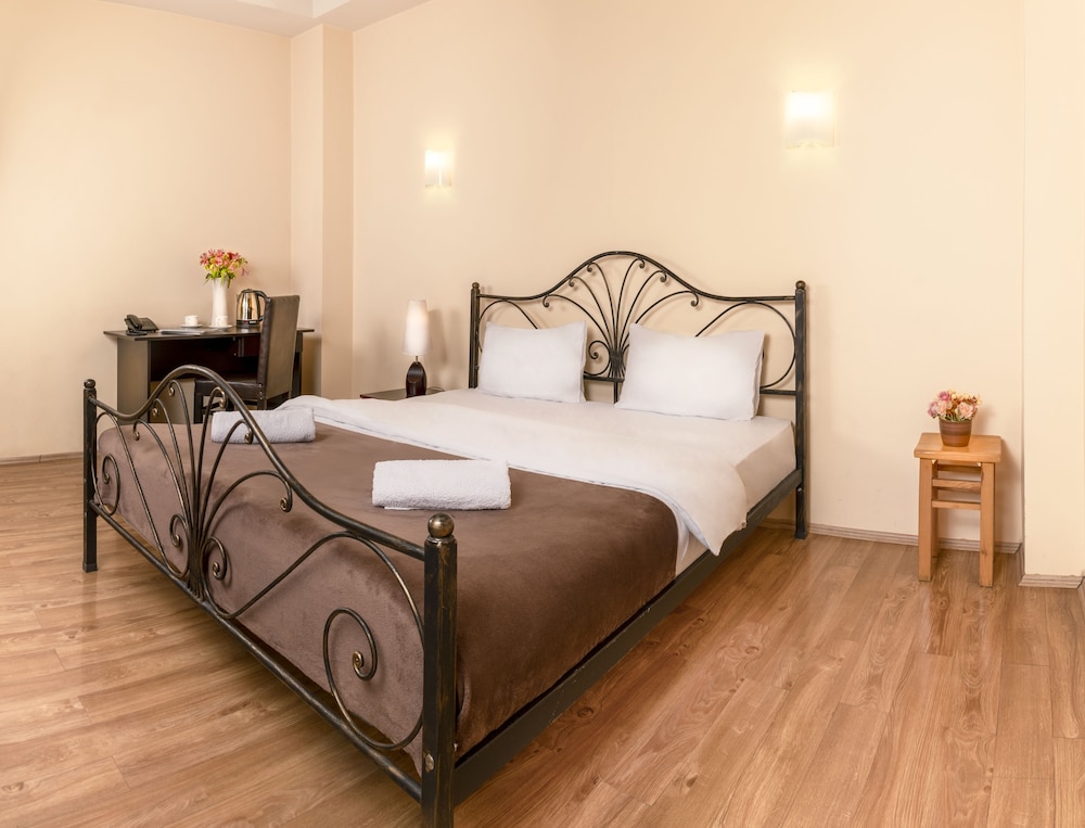Double Room, Garden View