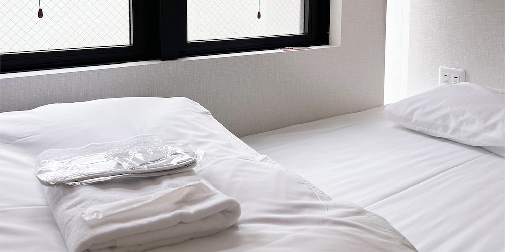 Basic Shared Dormitory, Men only thumbnail 6