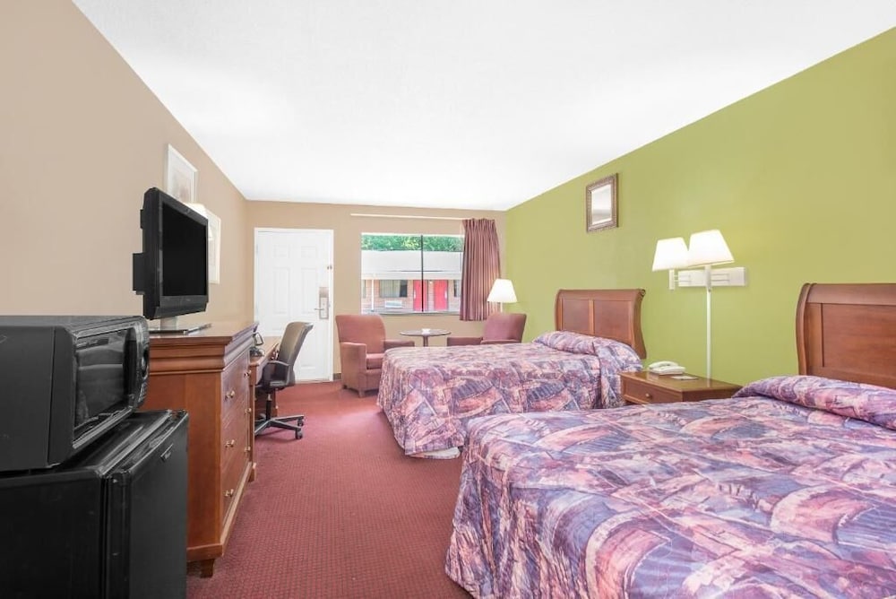 Room, 2 Double Beds, Smoking, Refrigerator & Microwave - Photo 1