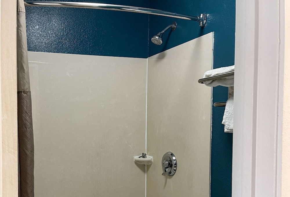 Standard Room, 2 Double Beds, Non Smoking - Photo 14