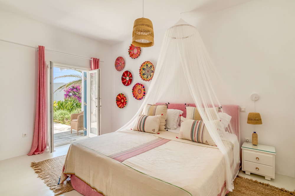 Double or Twin Room, Partial Sea View (Serifos)