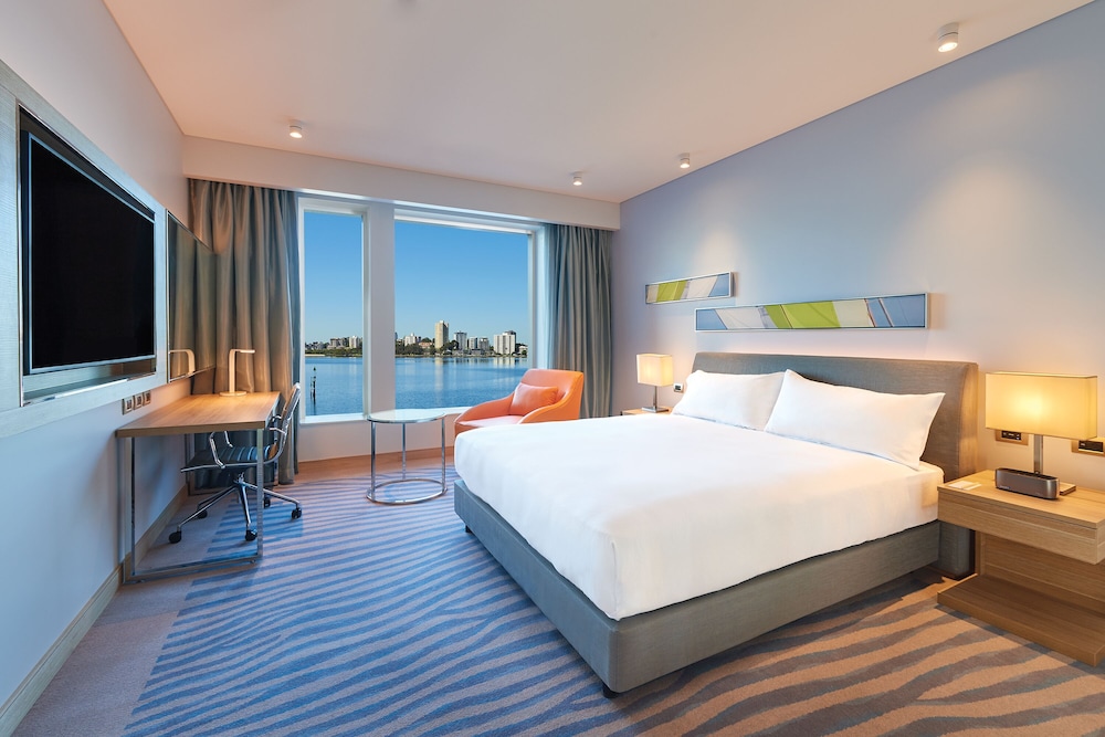 Room, River View (Panoramic)