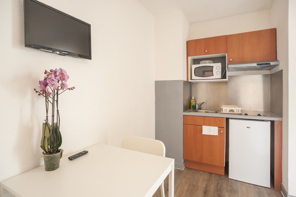 Standard Apartment - Photo 5