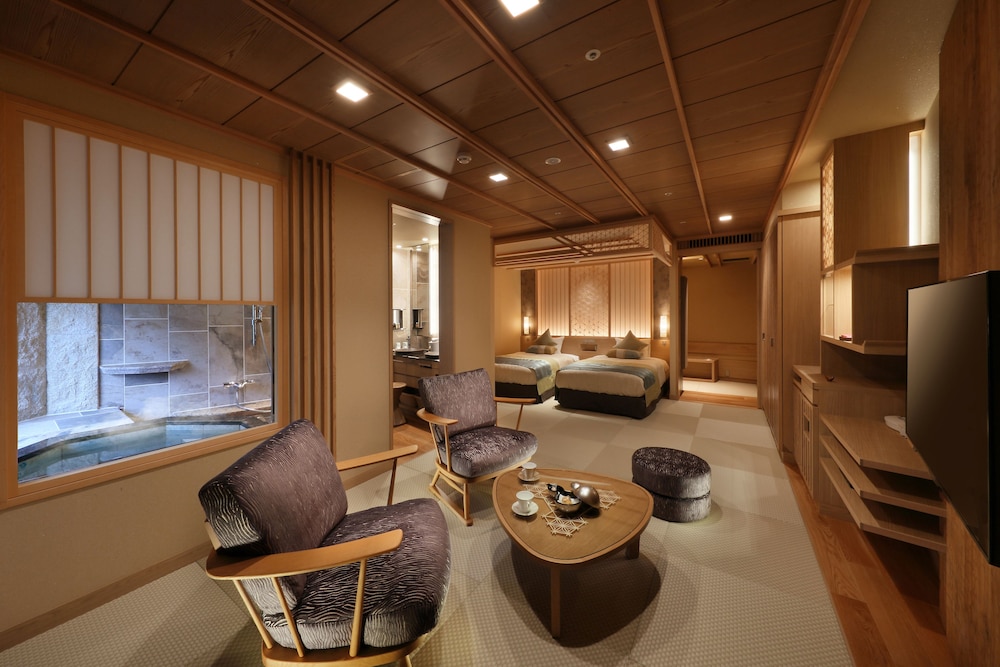 Japanese Western Style Twin Room with Private Hot Spring Bath and Higher View,Non Smoking (Shuhokan) photo 1