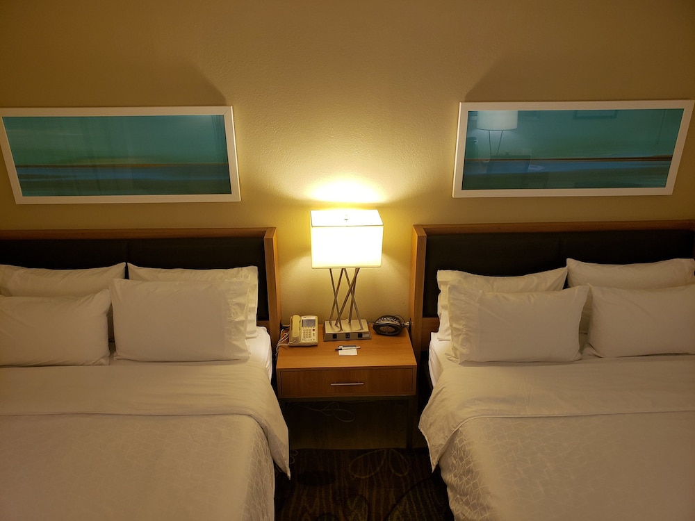 Standard Room, 2 Double Beds, Accessible, Non Smoking (Communications) photo 3