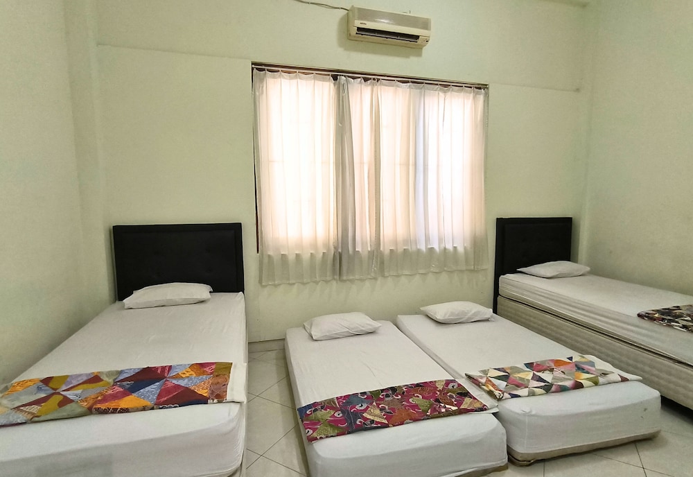 Family Room - Photo 6