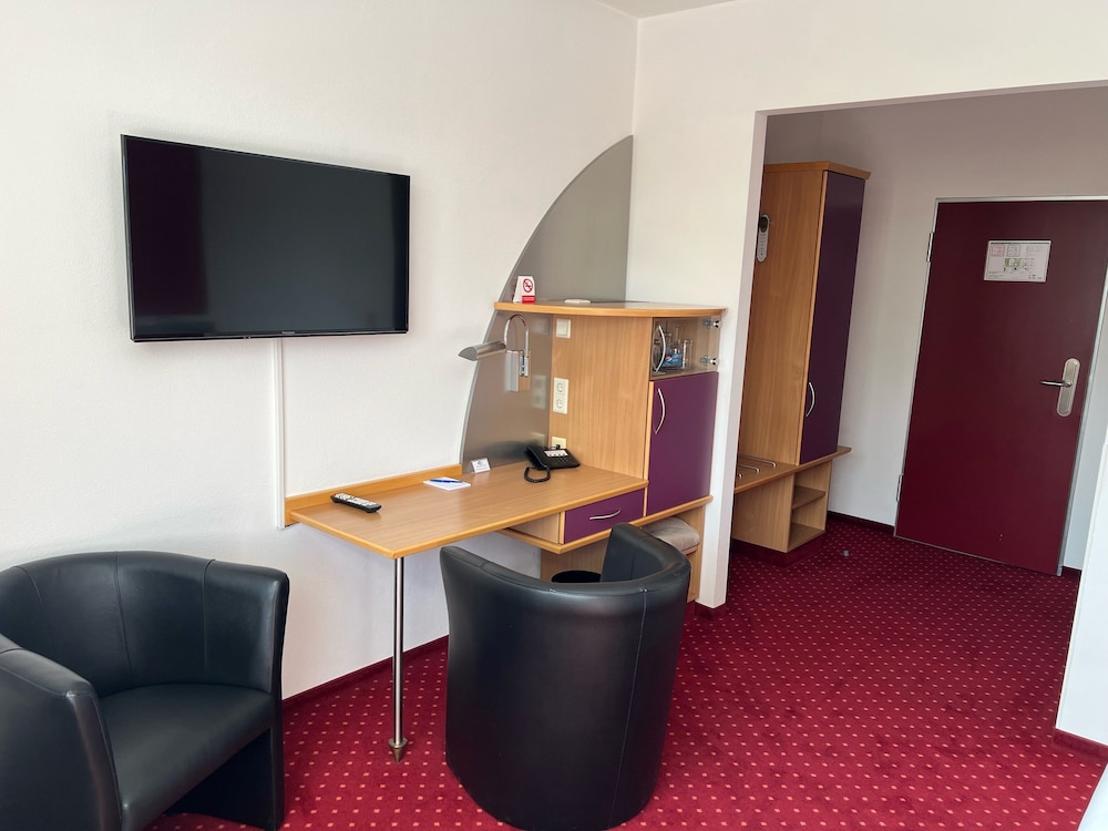 Basic Double or Twin Room photo 3