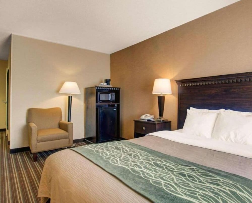 1 Queen Bed Accessible Non Smoking photo 1