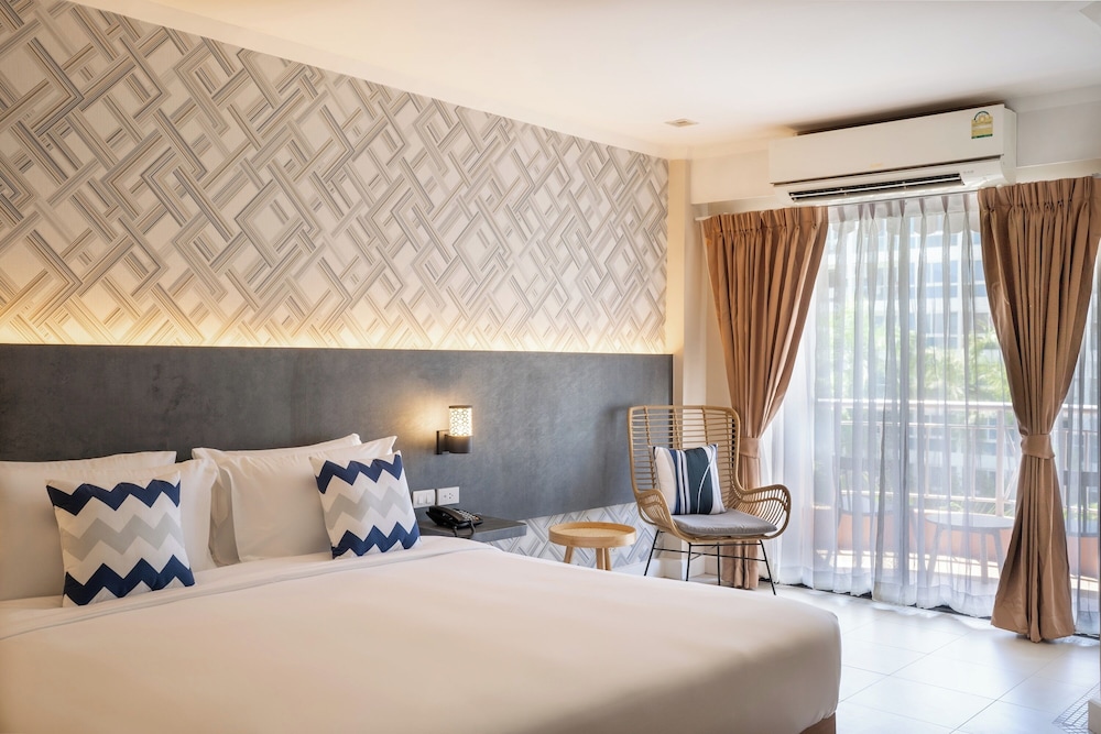 Superior Double Room with Balcony photo 2