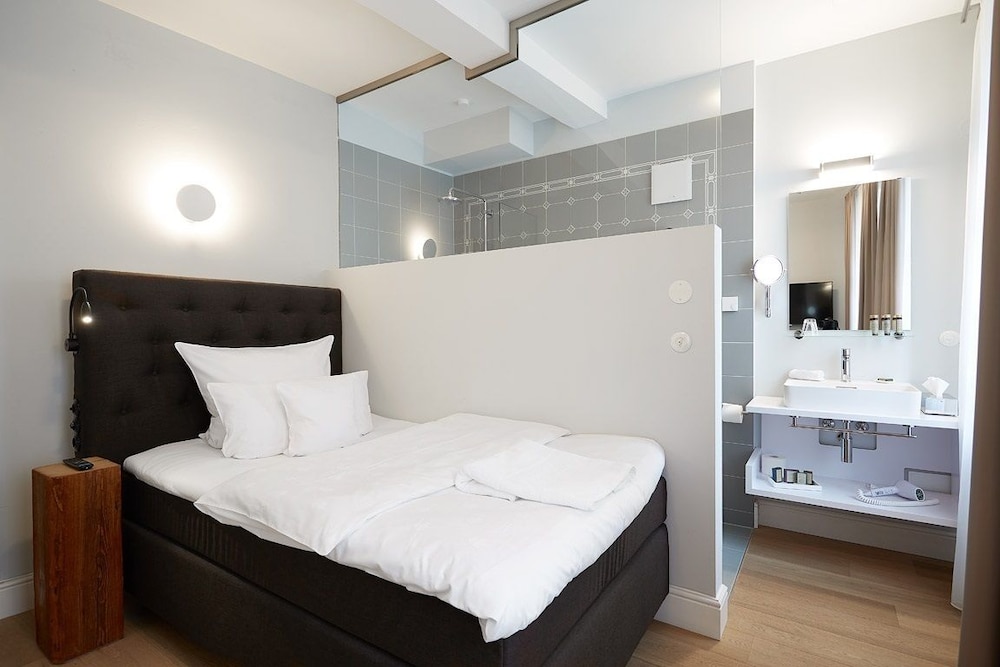 Basic Single Room