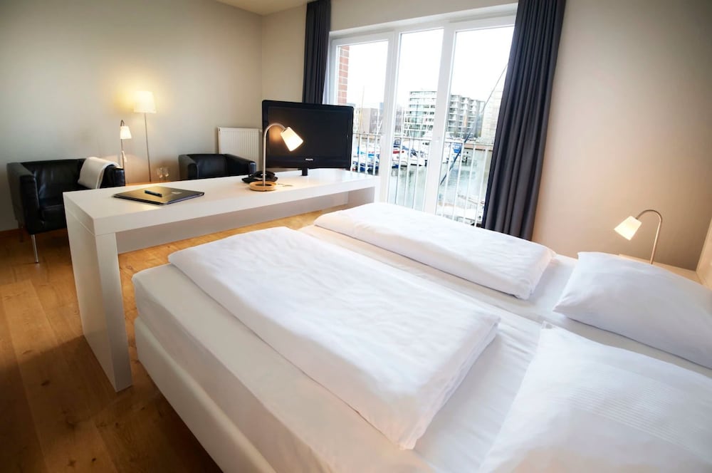 City Single Room, Harbor View photo 1