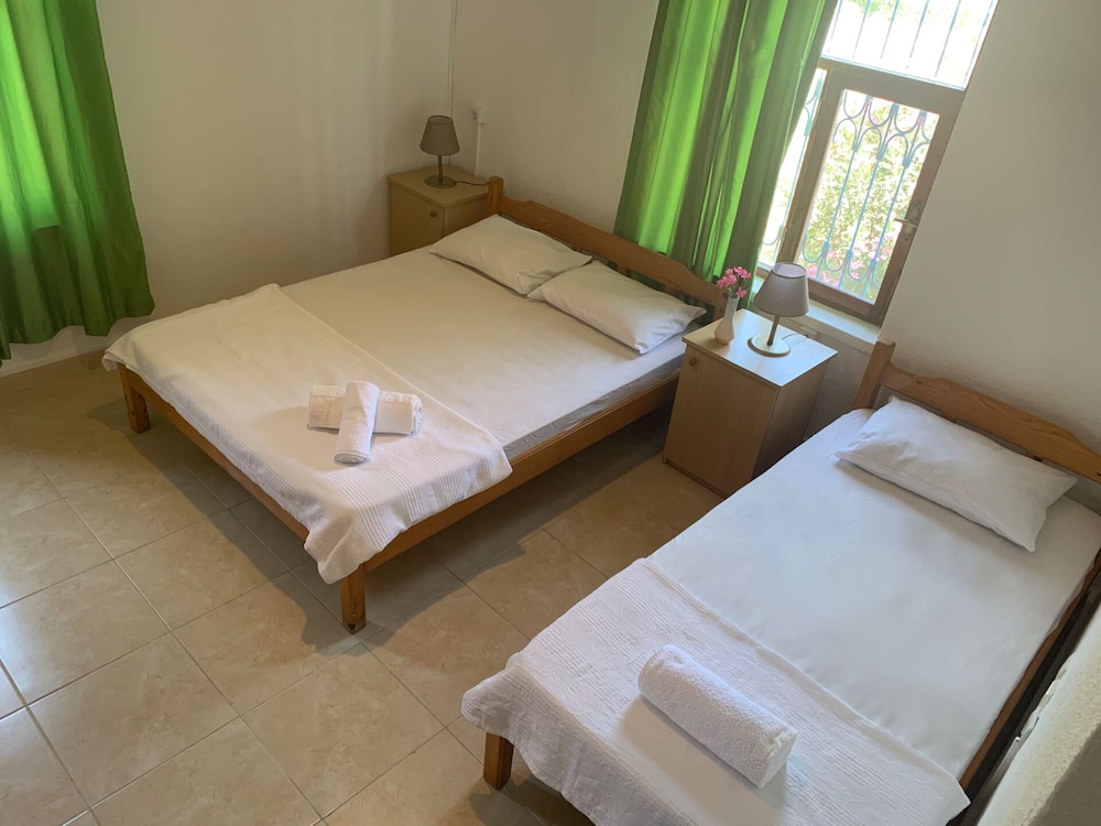 Standard Triple Room photo 1