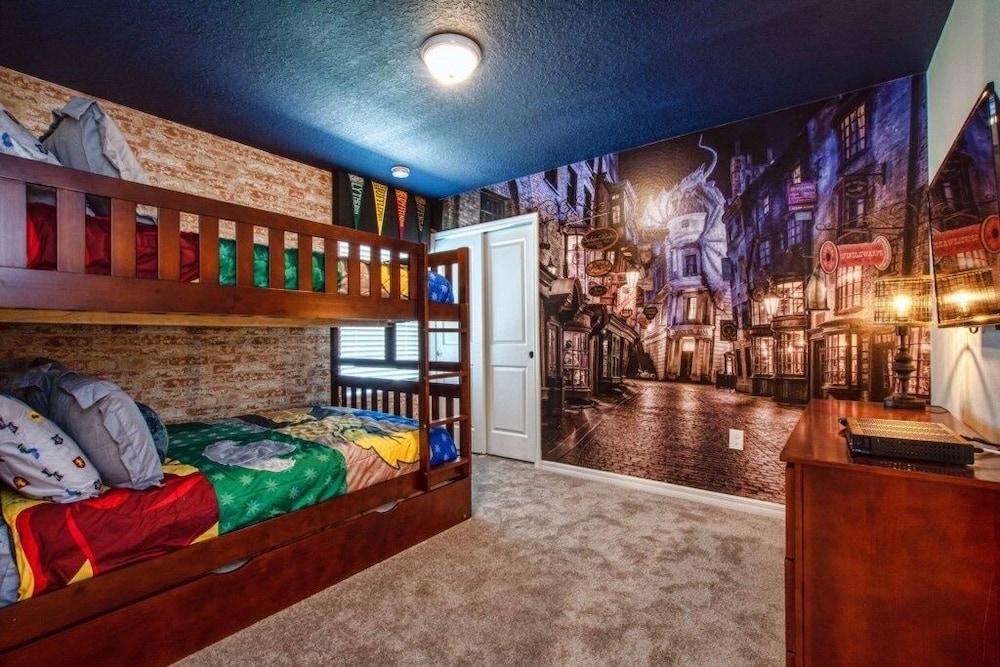 House, Multiple Bedrooms