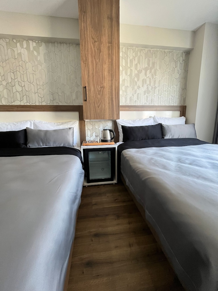 Deluxe Quadruple Room photo 3