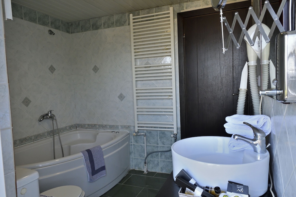 Superior Room - Photo 9