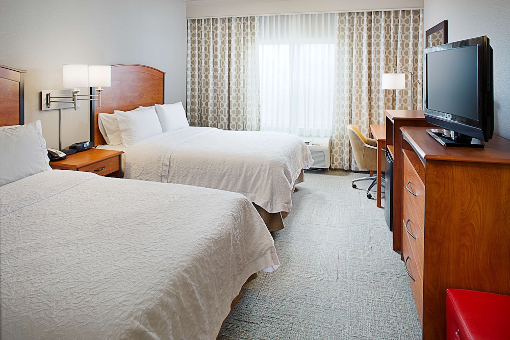 2 Queen Beds, Hearing Accessible - Photo 1