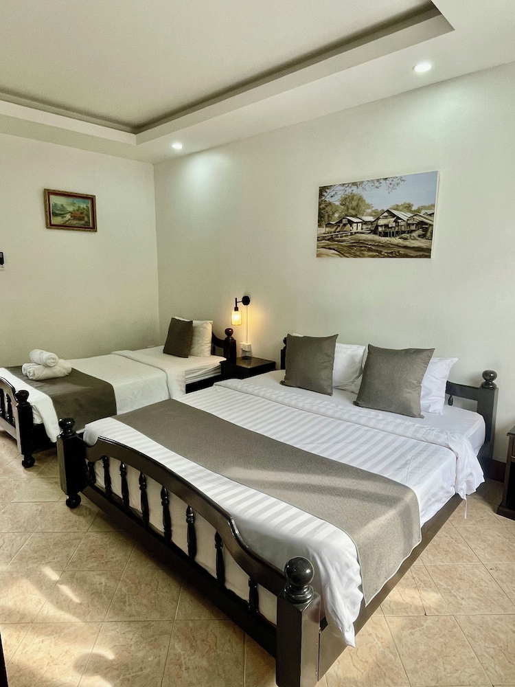 Family Triple Room, City View - Photo 2