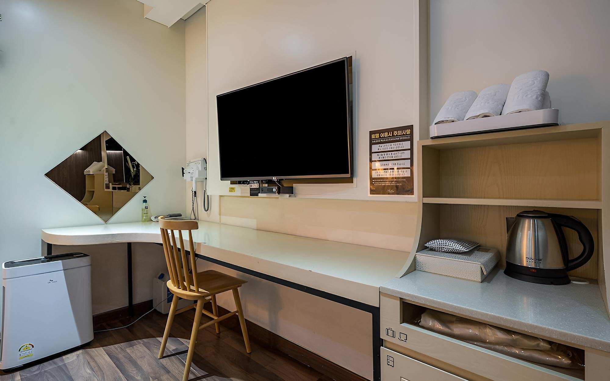 Room (Standard A) - Photo 4