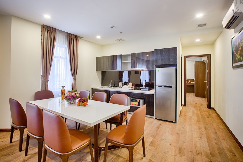 Premier Penthouse photo 3