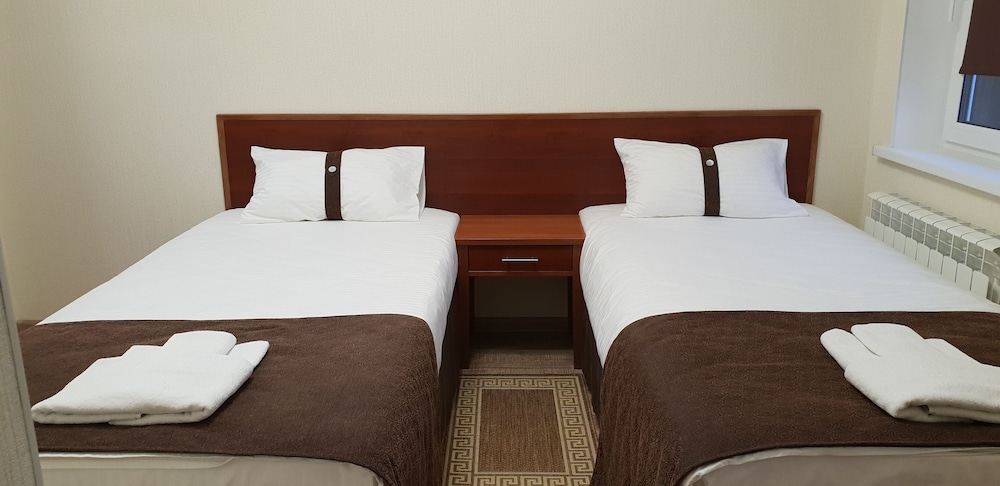 Economy Twin Room photo 1