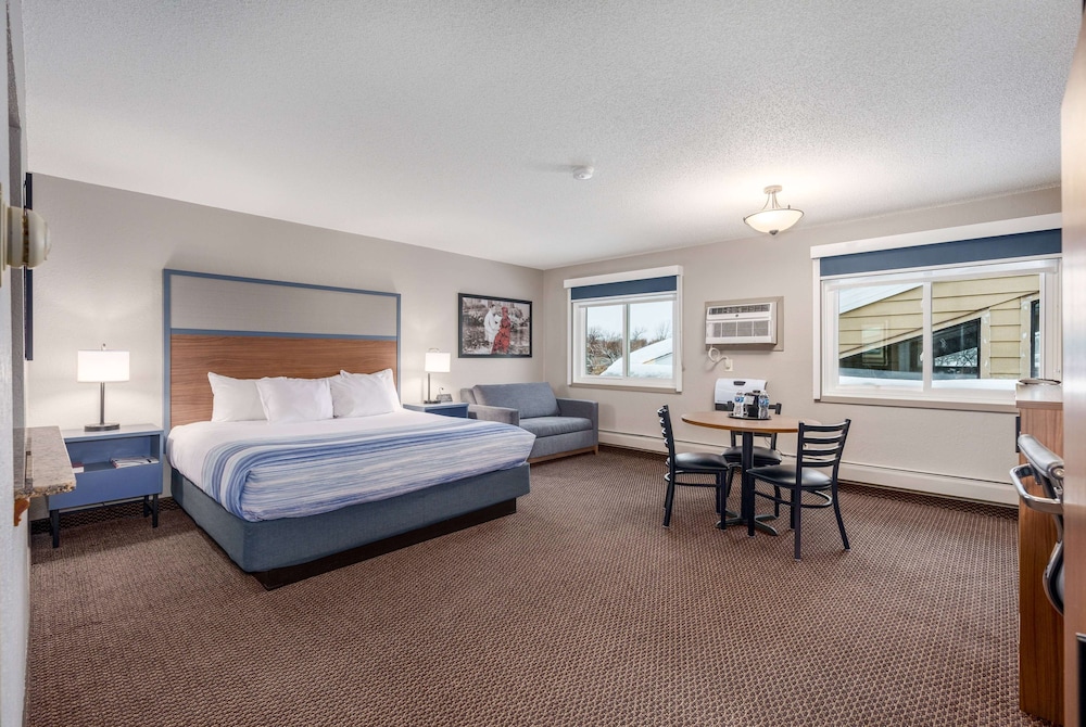 Executive Room, 1 King Bed, Non Smoking - Photo 1