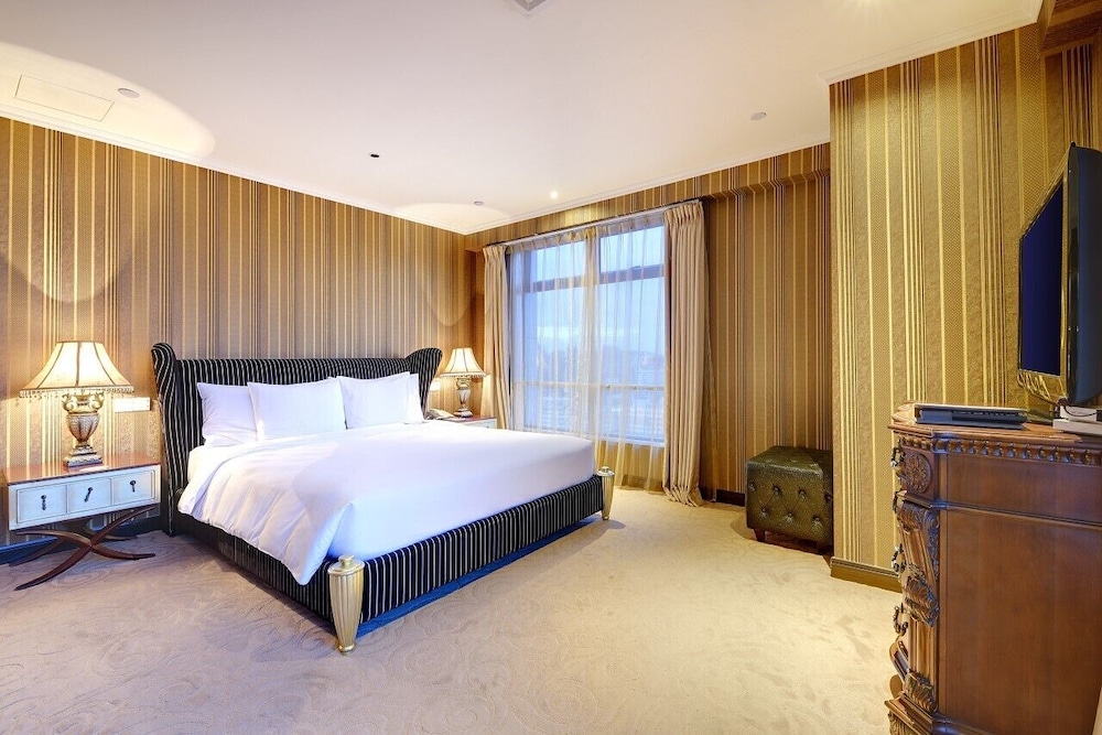 Deluxe Suite, Sea View photo 2