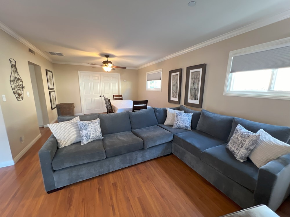 House, Multiple Beds, Pool Access, Pool View (Destination #13)