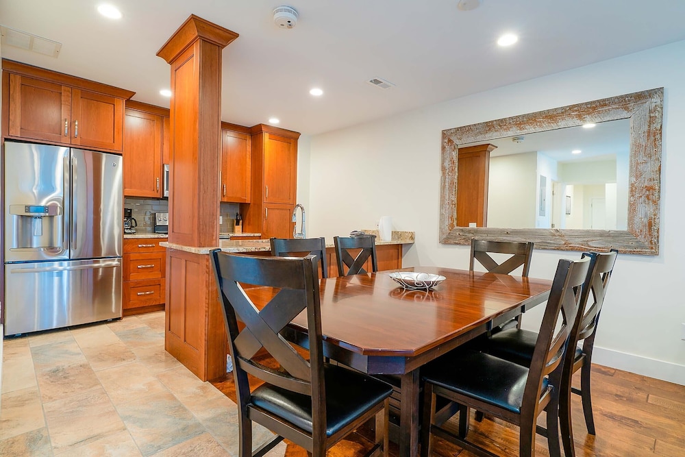 2 Bedroom Condominium - Photo 2