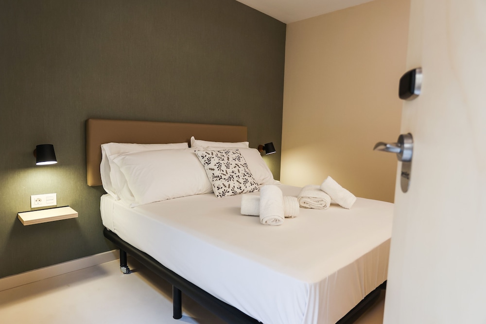 Standard Double Room - Photo 2