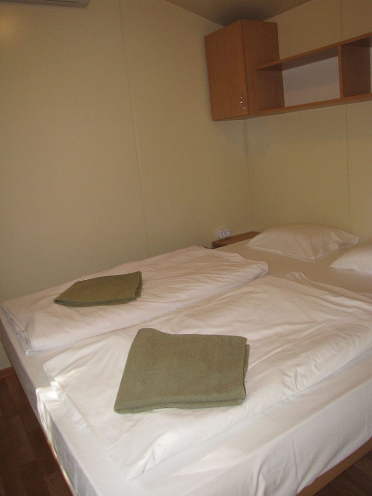 Standard Mobile Home photo 1