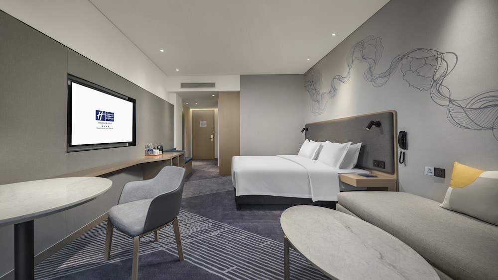 Standard Room, 1 King Bed - Photo 1