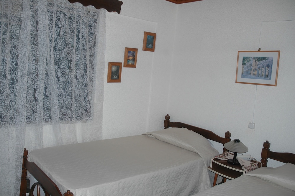 Apartment, 2 Bedrooms, Patio, Garden View