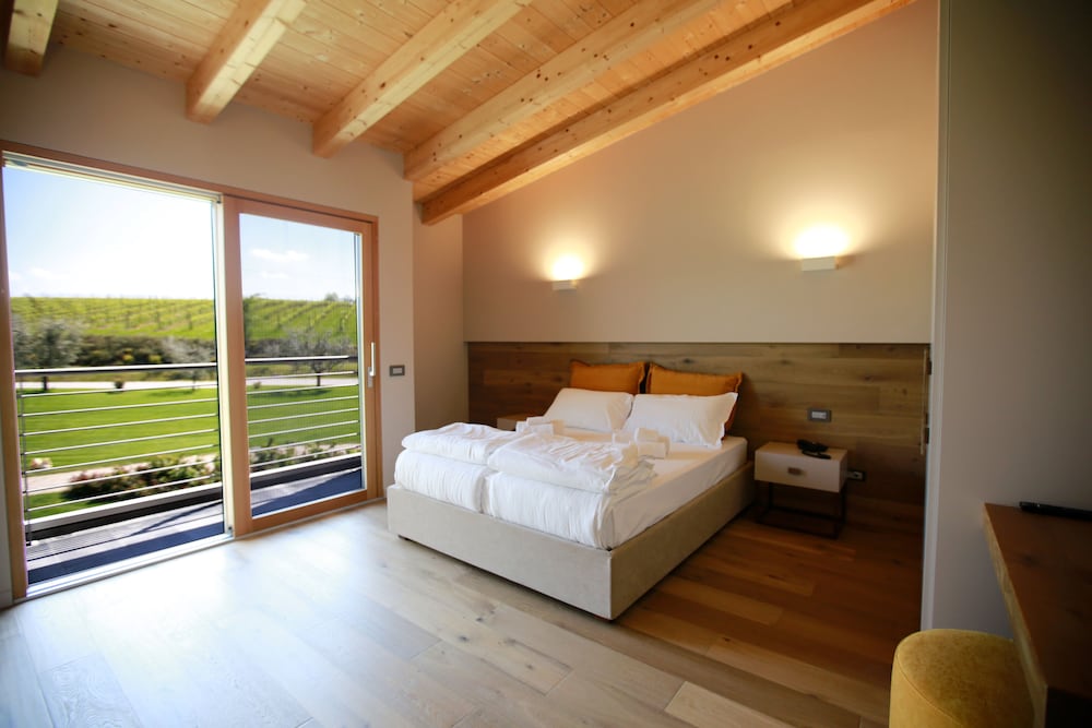 Family Apartment, 2 Bedrooms, Pool View photo 1