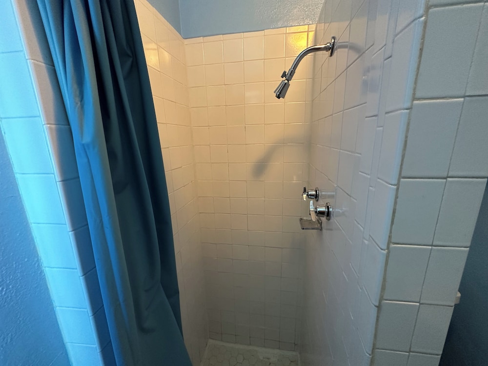 Deluxe Room, 2 Queen Beds, Mountain View photo 2