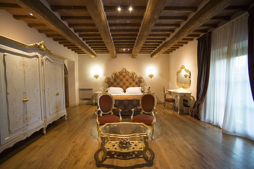 Deluxe Suite (SPA) - Photo 3