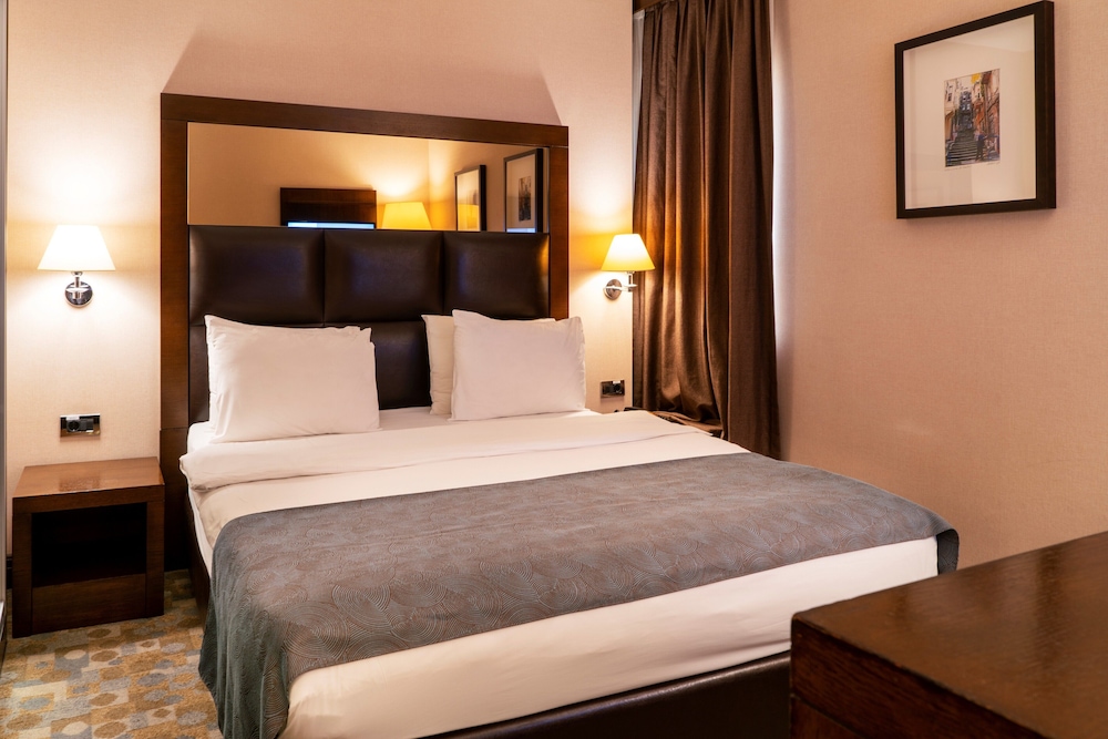 Available room