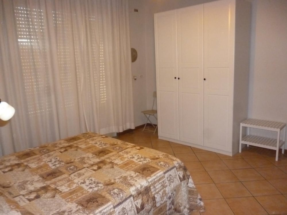 Economy Double Room photo 1