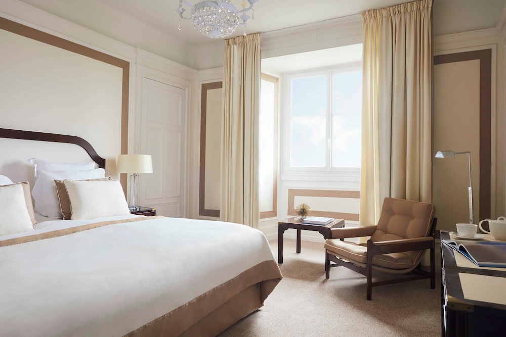 Deluxe Room, 1 Double Bed, City View photo 1