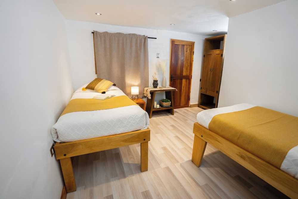 Standard Twin Room, 2 Twin Beds - Photo 3