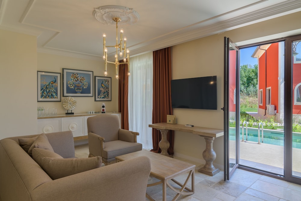Presidential Villa VIP (4+2) photo 2