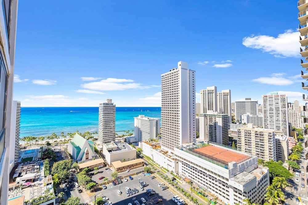 Premium Remodeled Condo with Ocean View and Parking: Premium Suite, 1 King Bed with Sofa bed, Air conditioning, Ocean View (0132) photo