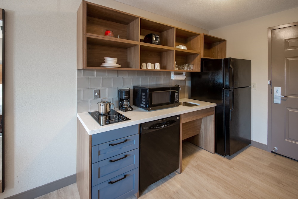Studio Suite, 1 Queen Bed, Accessible (Communication, Mobility) - Photo 1